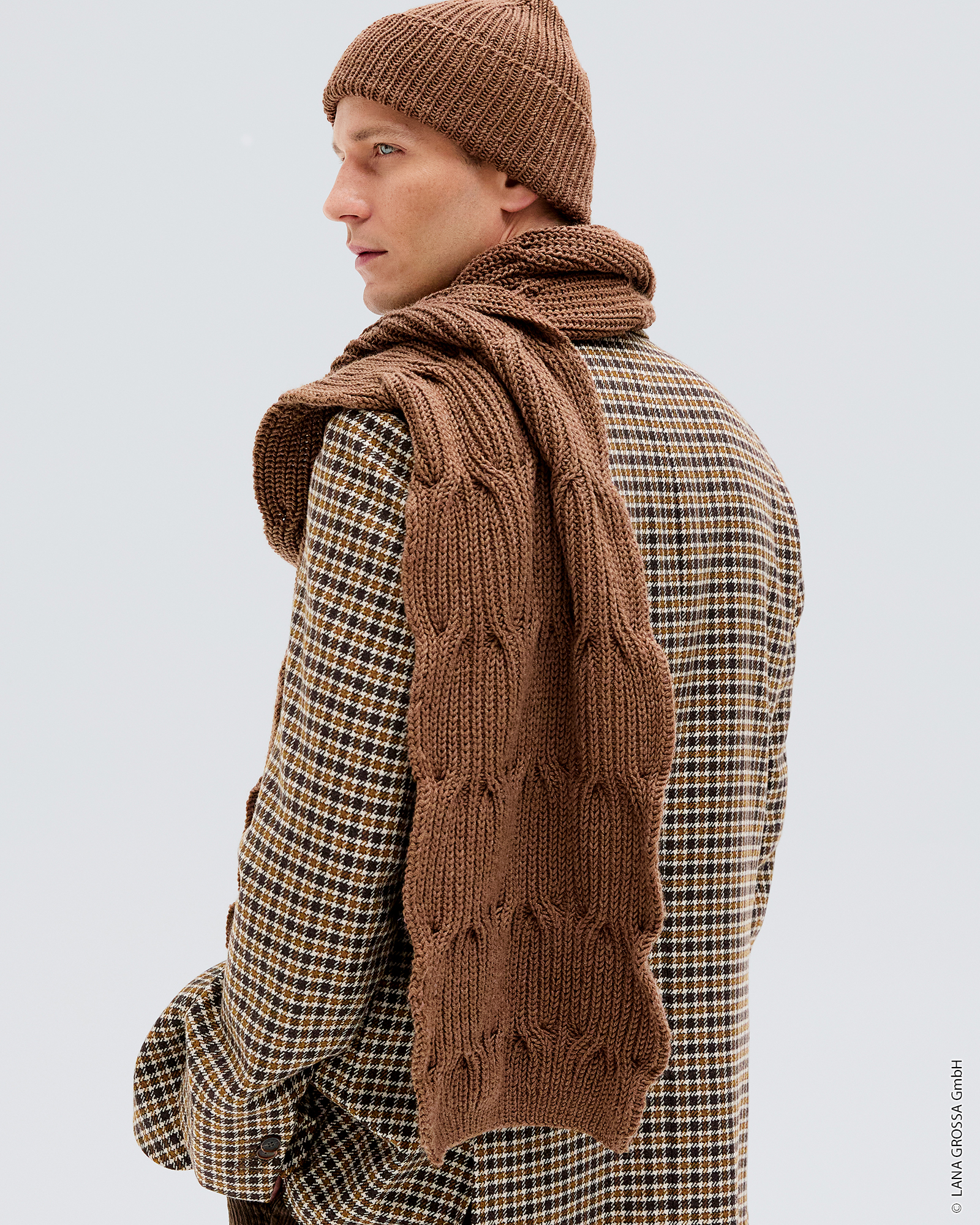 Strickset Schal Im Halbpatent-Zopfmuster Aus Cool Wool Big Mélange Von Lana Grossa 1 Strickset Schal Im Halbpatent-Zopfmuster Aus Cool Wool Big Mélange Von Lana Grossa