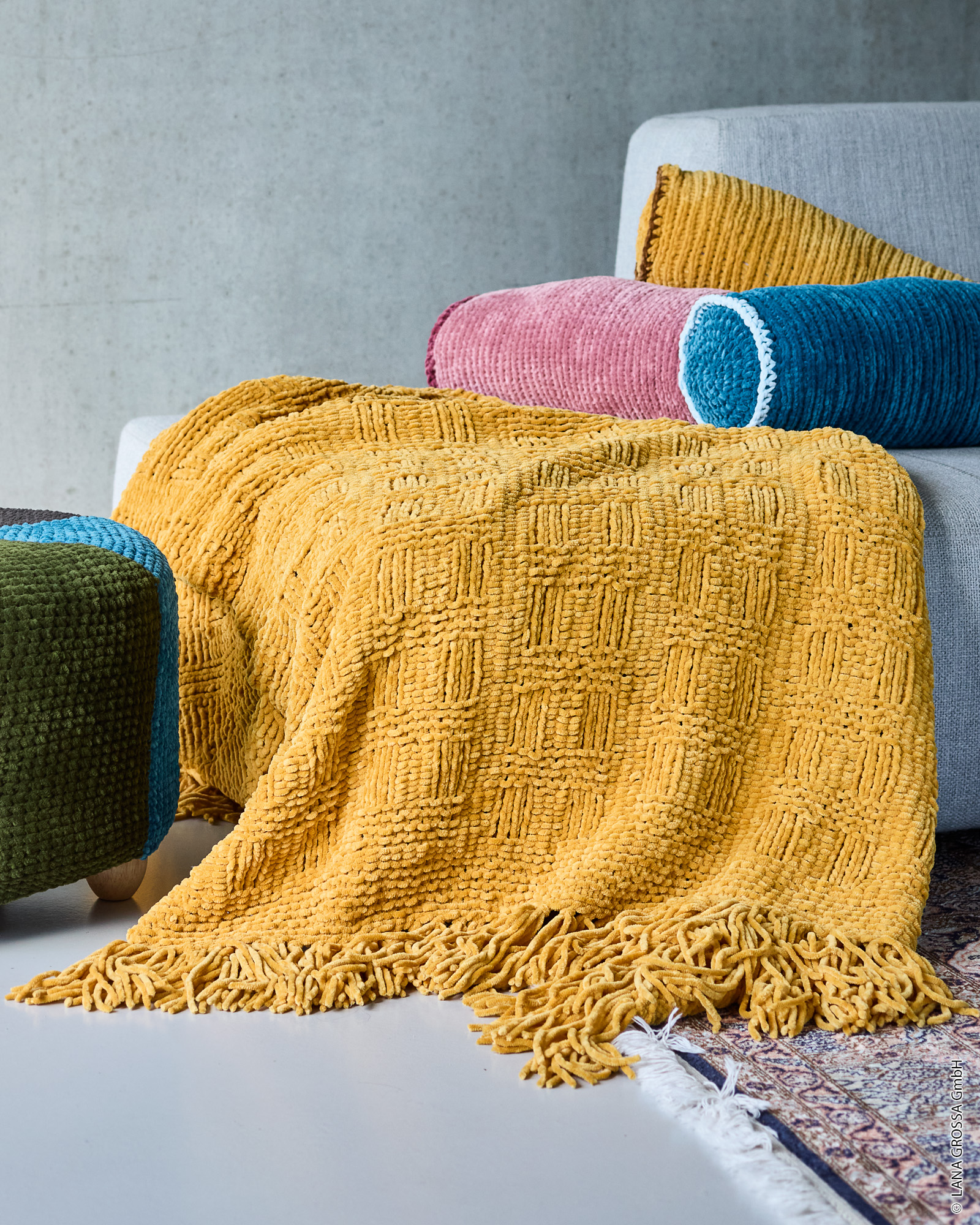 Strickset Decke Im Rechts-Linksstrukturmuster Aus The Look Von Lana Grossa 1 Strickset Decke Im Rechts-Linksstrukturmuster Aus The Look Von Lana Grossa