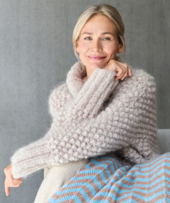 Strickset Rollkragenpulli Im Röschenmuster Aus Mohair Moda Von Lana Grossa 5 Strickset Rollkragenpulli Im Röschenmuster Aus Mohair Moda Von Lana Grossa – Bild 3