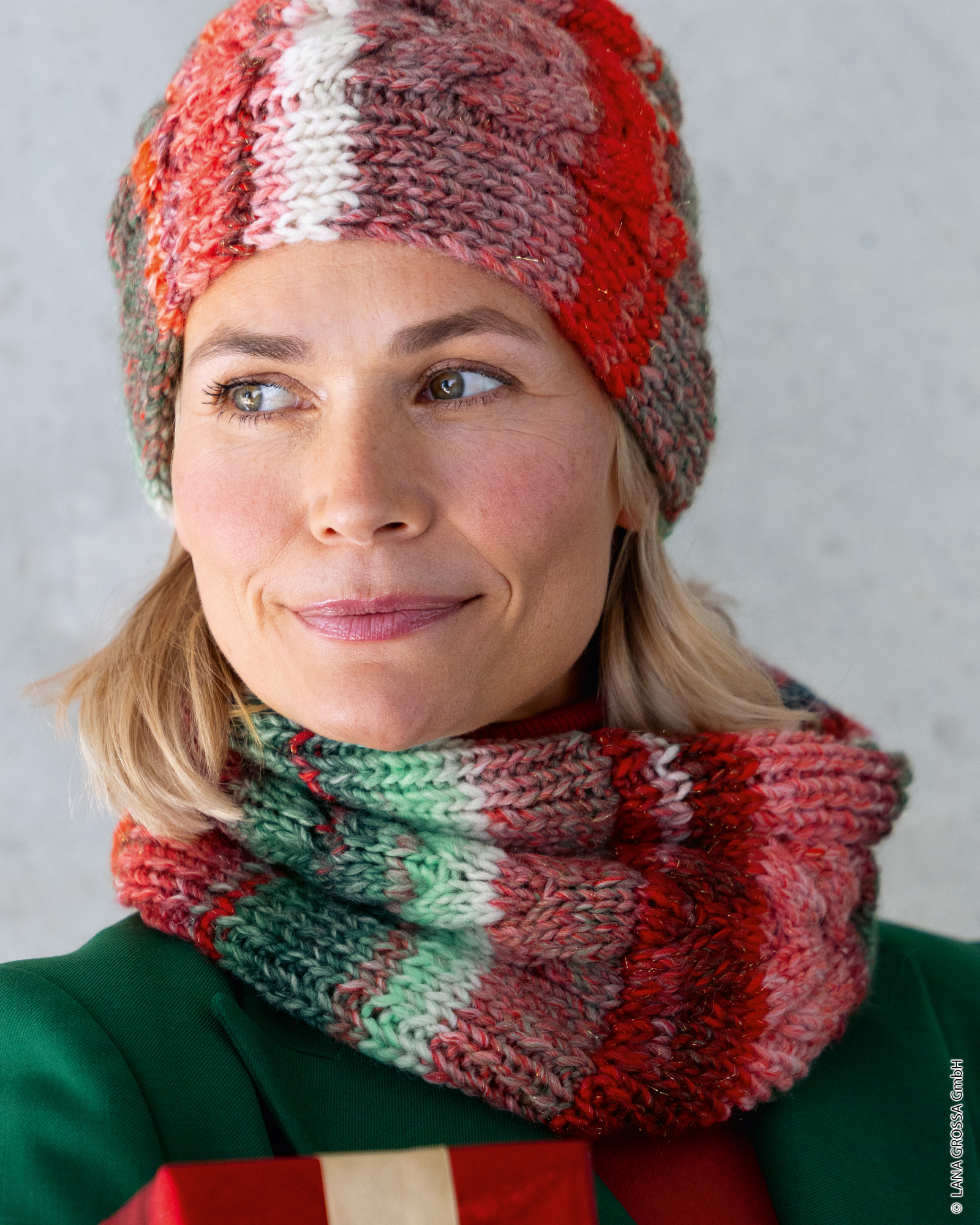 Strickset Loop Aus Christmas Edition Big Von Lana Grossa 1 Strickset Loop Aus Christmas Edition Big Von Lana Grossa