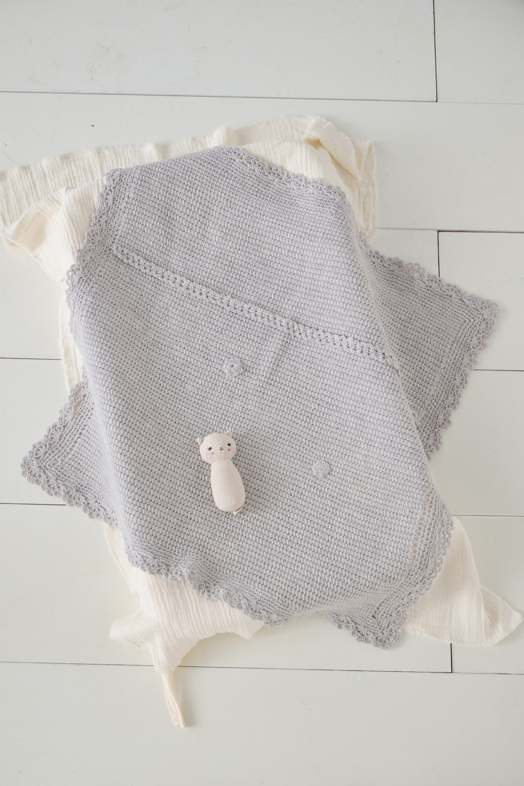 Strickset Decke Mit Blümchen Aus Cool Wool Baby Von Lana Grossa 1 Strickset Decke Mit Blümchen Aus Cool Wool Baby Von Lana Grossa