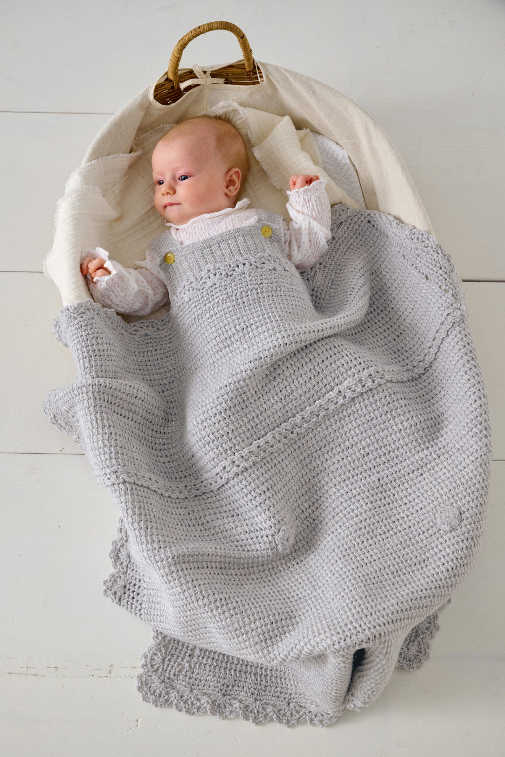 Strickset Decke Mit Blümchen Aus Cool Wool Baby Von Lana Grossa 3 Strickset Decke Mit Blümchen Aus Cool Wool Baby Von Lana Grossa – Bild 3