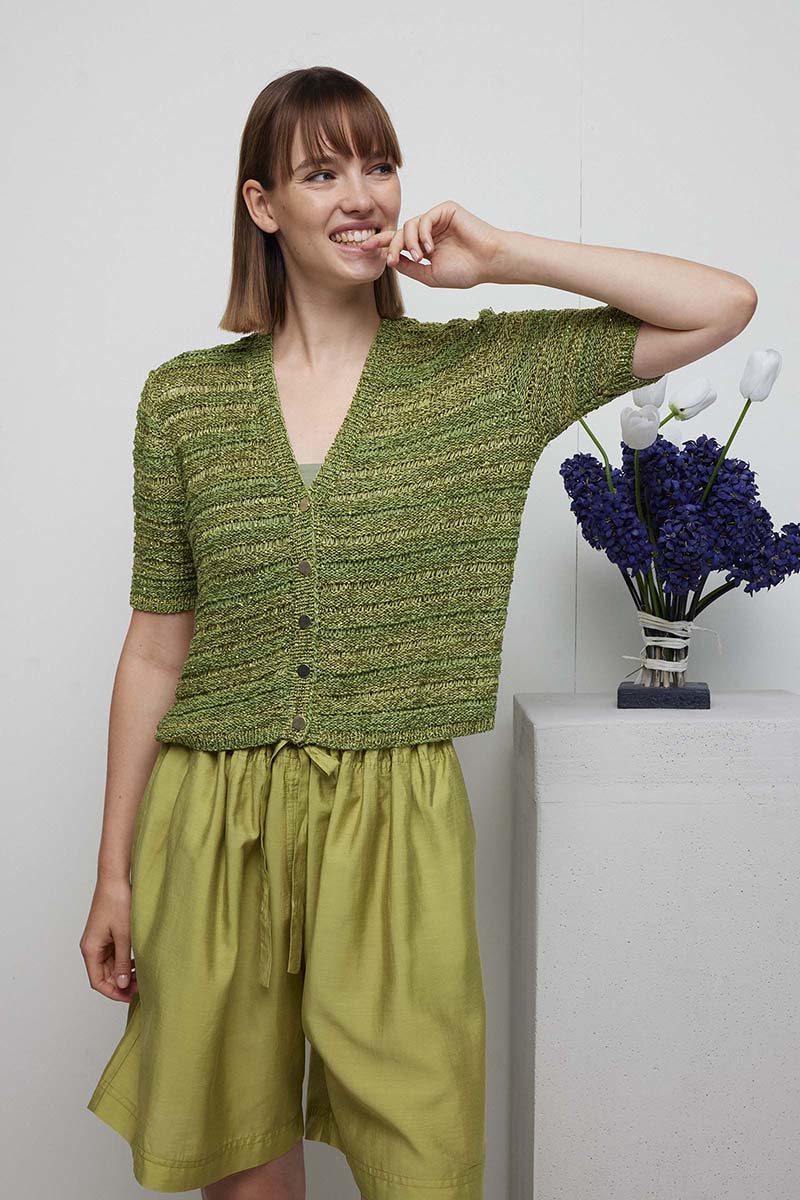 Strickset Jacke Aus Belle Und Paillettes Von Lang Yarns 2 Strickset Jacke Aus Belle Und Paillettes Von Lang Yarns – Bild 2