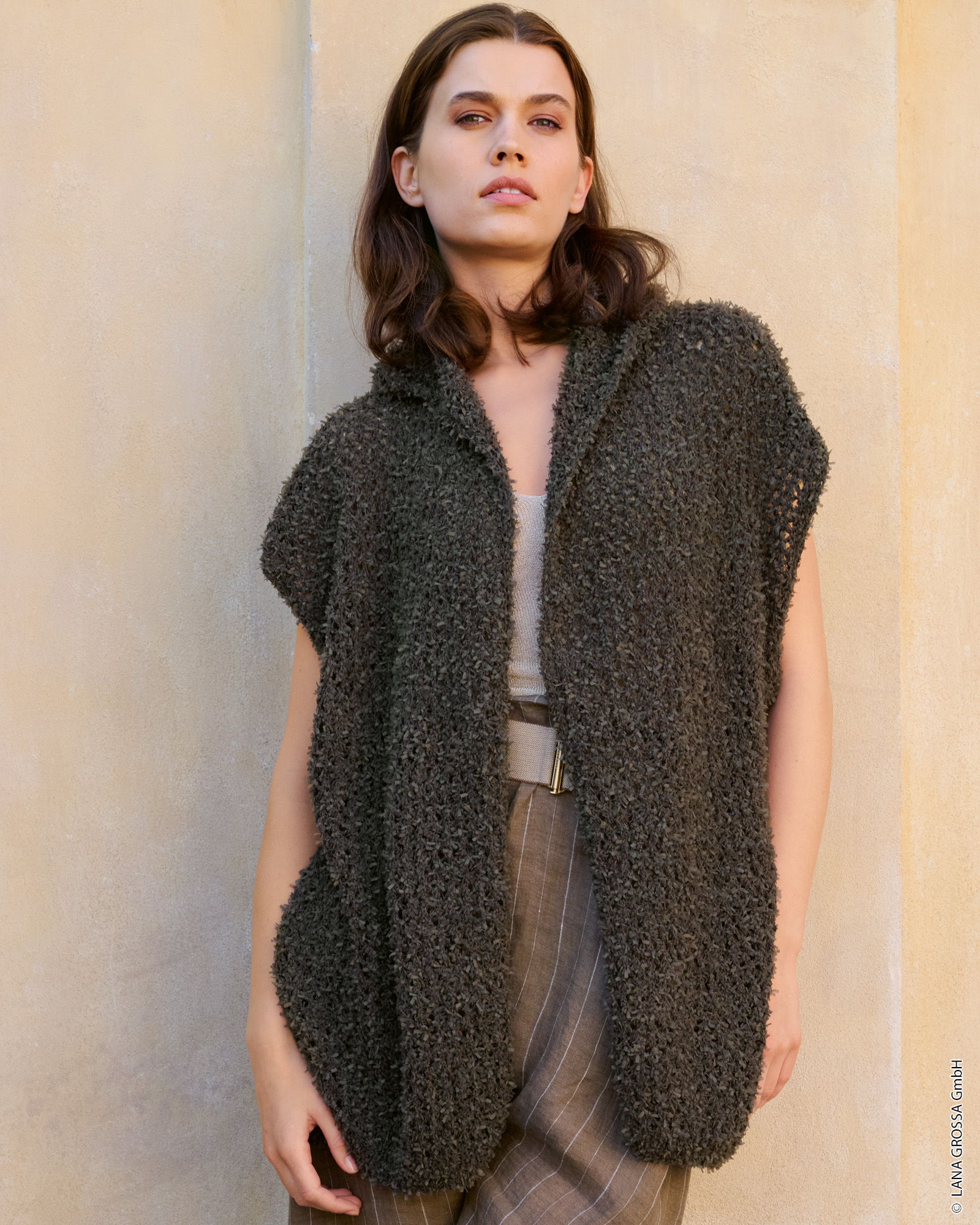 Strickset Hoodieweste Aus Frizzante Von Lana Grossa 1 Strickset Hoodieweste Aus Frizzante Von Lana Grossa