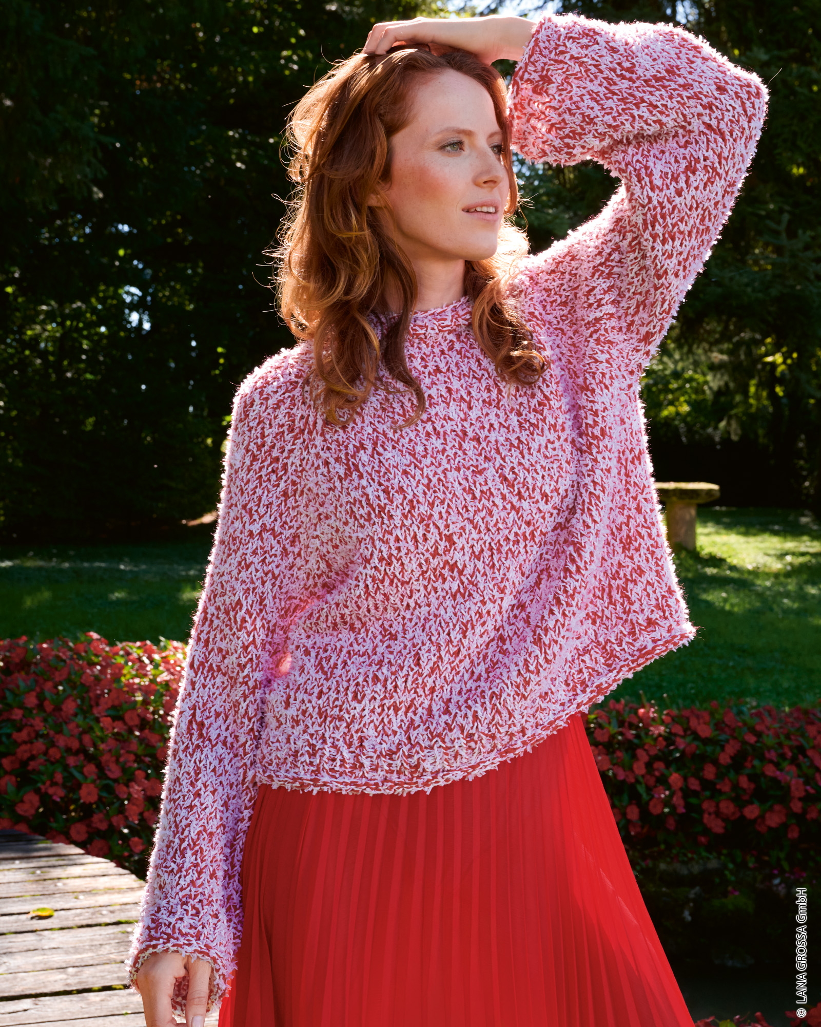 Strickset Pullover Mit Rundpasse Aus Summer Softness Und Frizzante Von Lana Grossa 1 Strickset Pullover Mit Rundpasse Aus Summer Softness Und Frizzante Von Lana Grossa
