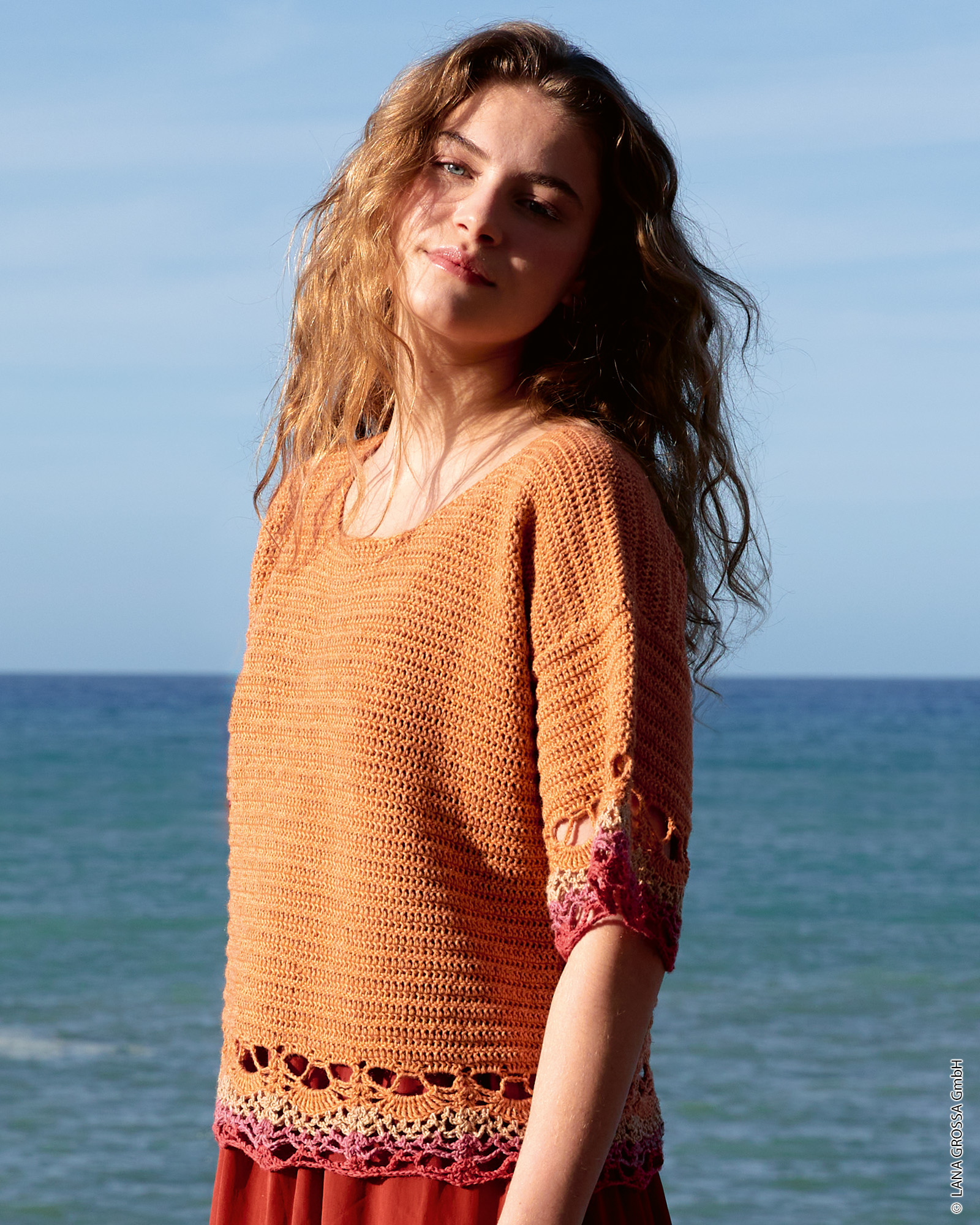 Strickset Pullover In Stäbchen Mit Bordüren Im Ananasmuster Aus Diversa Von Lana Grossa 3 Strickset Pullover In Stäbchen Mit Bordüren Im Ananasmuster Aus Diversa Von Lana Grossa – Bild 3