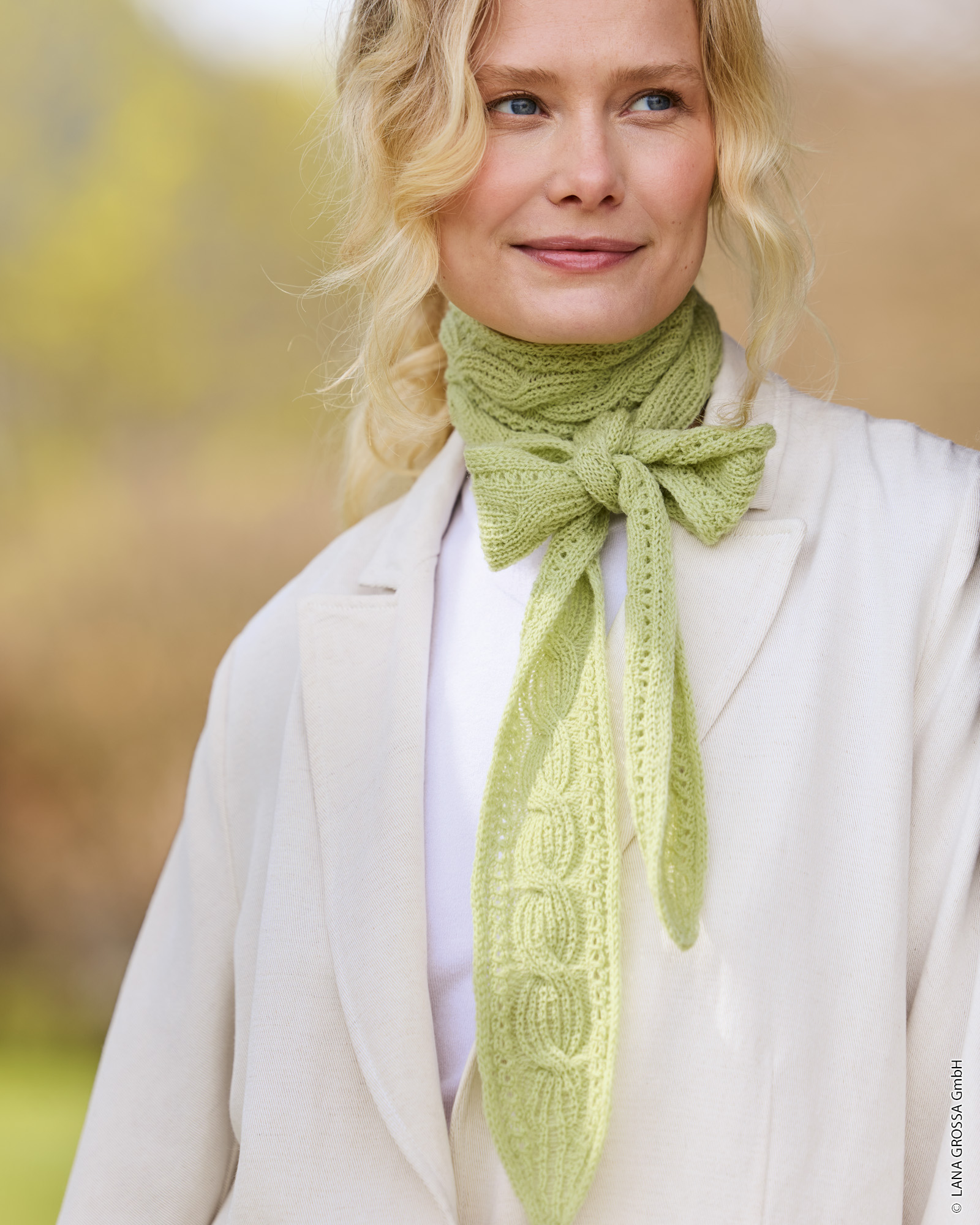 Strickset Tuch Mit Zopf Aus Cool Wool Lace Von Lana Grossa 1 Strickset Tuch Mit Zopf Aus Cool Wool Lace Von Lana Grossa