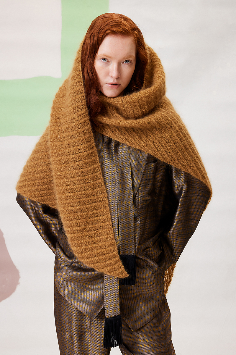 Strickset Dreiecktuch Aus Mohair Luxe Von Lang Yarns 1 Strickset Dreiecktuch Aus Mohair Luxe Von Lang Yarns