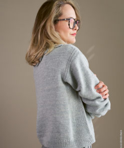 Strickset Sinchens Pullover I Mit V-Ausschnitt Aus Merino Piú Von Lana Grossa 5 Strickset Sinchens Pullover I Mit V-Ausschnitt Aus Merino Piú Von Lana Grossa – Bild 3