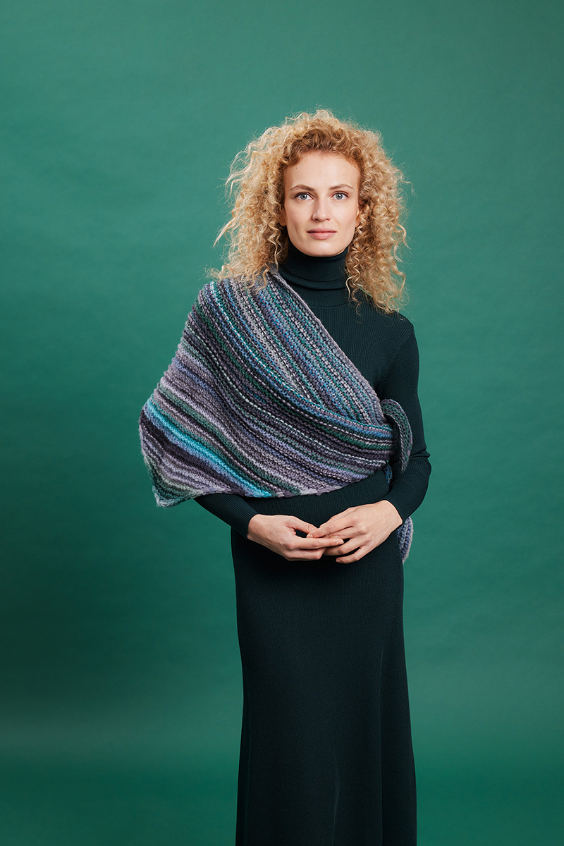 Strickset Dreiecktuch Aus Cloud Von Lang Yarns 4 Strickset Dreiecktuch Aus Cloud Von Lang Yarns – Bild 4